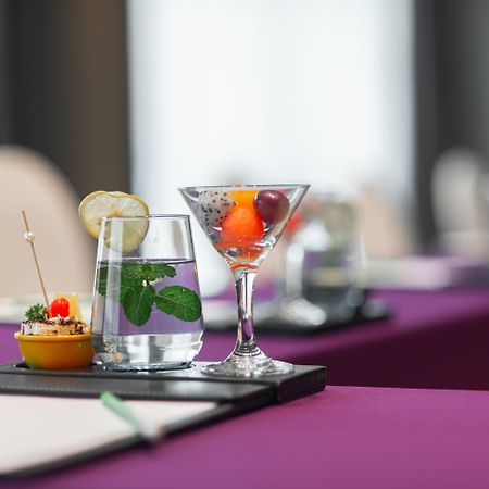 Holiday Inn Wuhan Riverside By Ihg Exterior photo