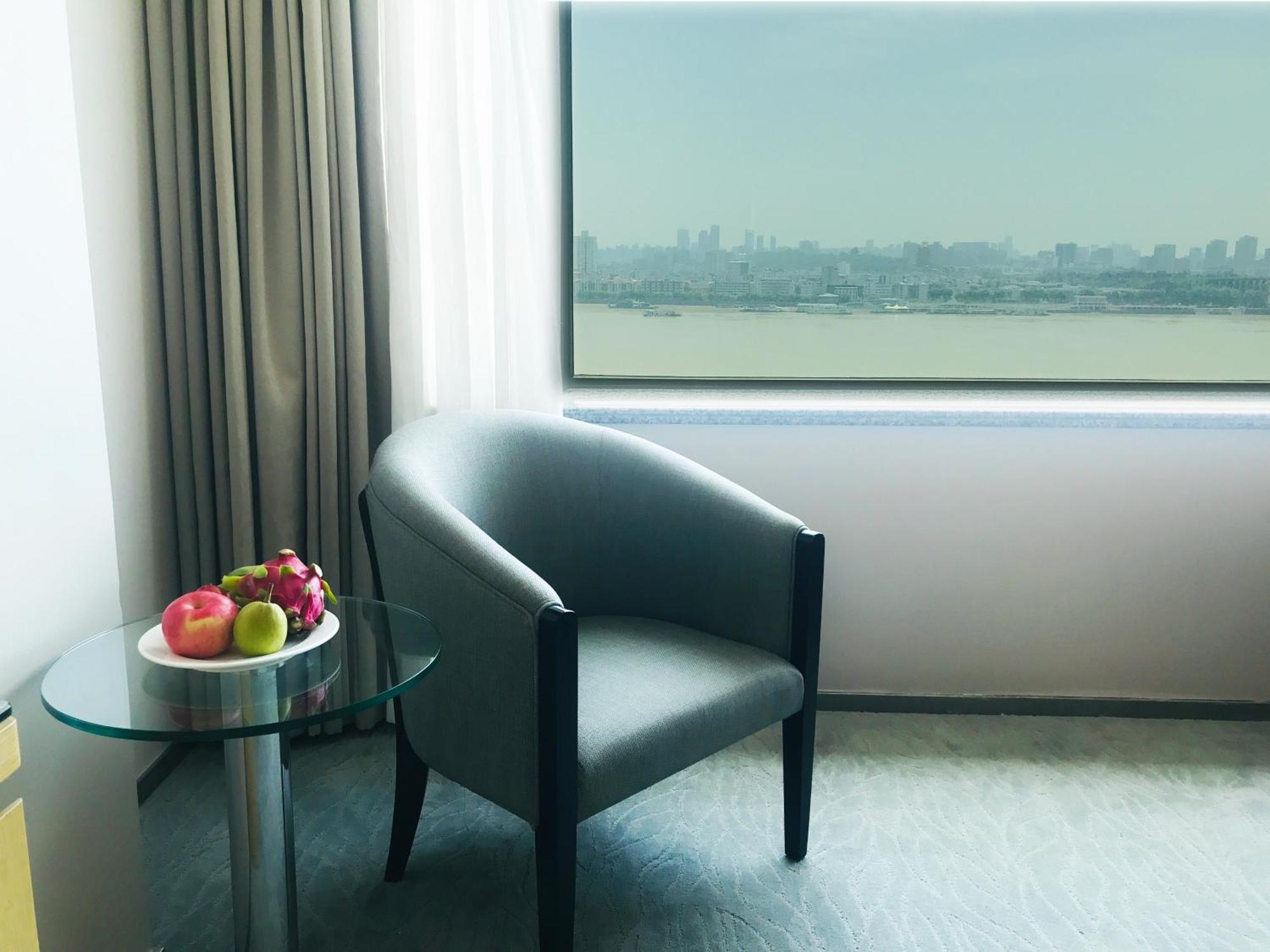 Holiday Inn Wuhan Riverside By Ihg Exterior photo