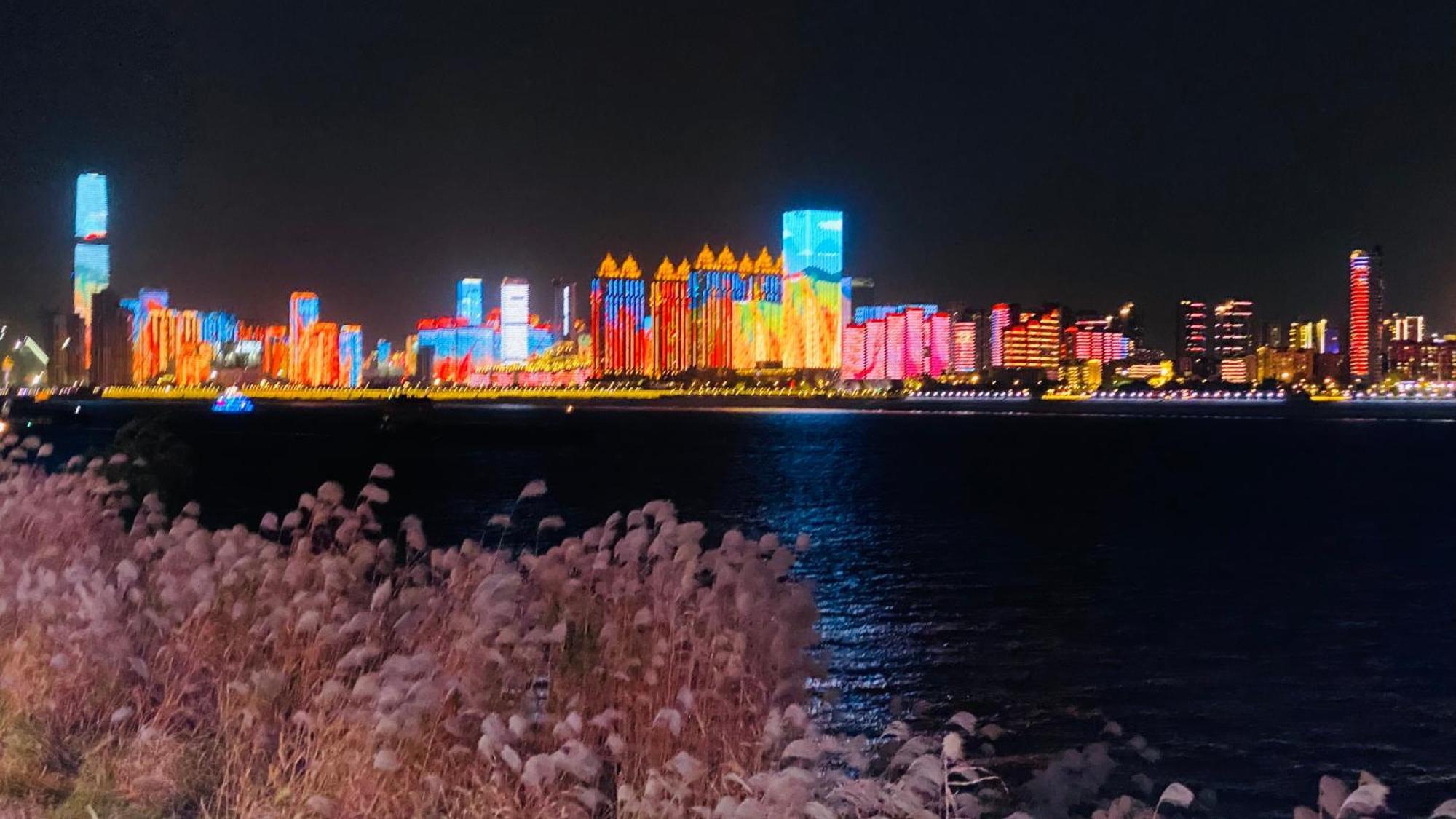Holiday Inn Wuhan Riverside By Ihg Exterior photo