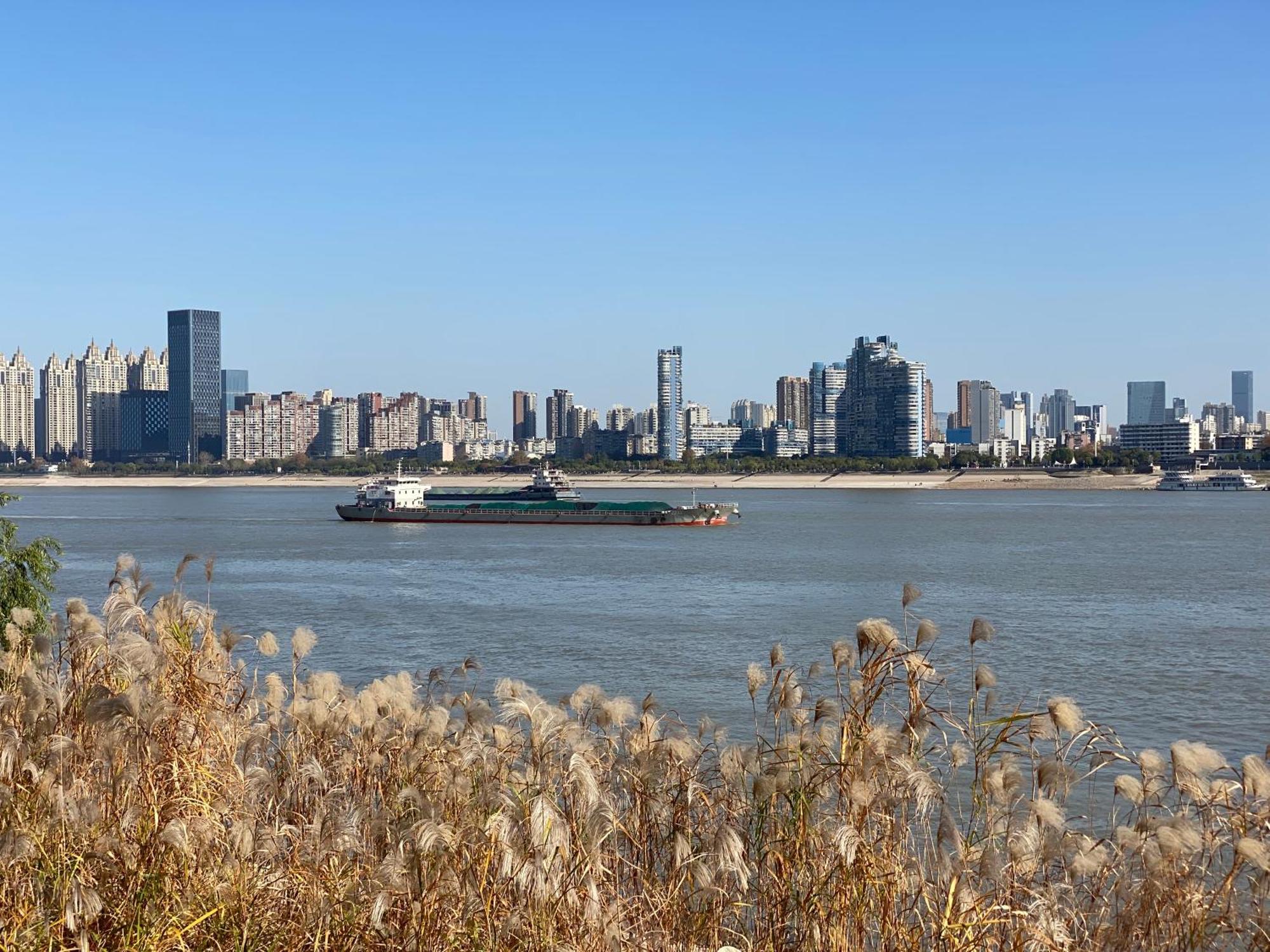 Holiday Inn Wuhan Riverside By Ihg Exterior photo