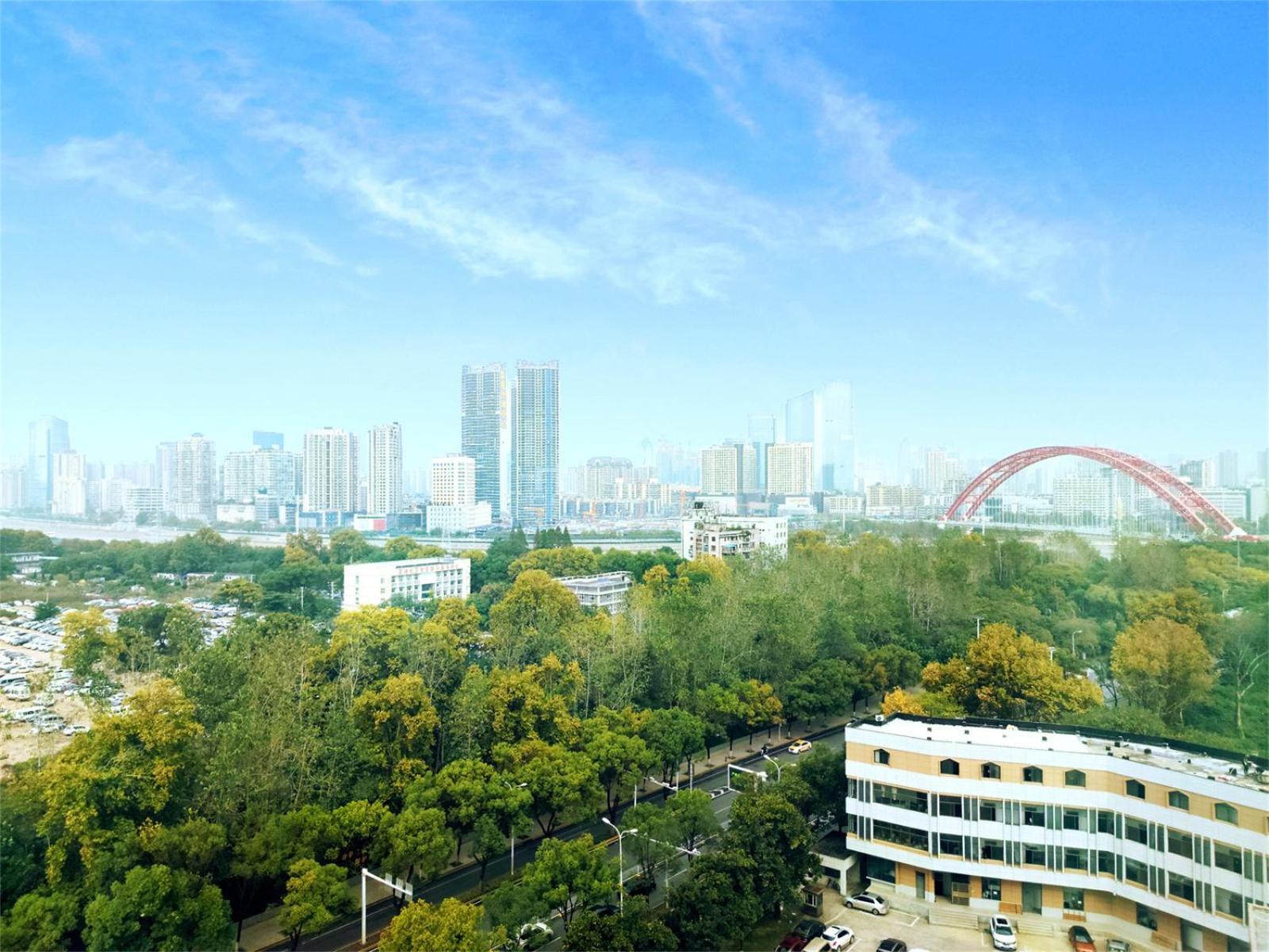 Holiday Inn Wuhan Riverside By Ihg Exterior photo