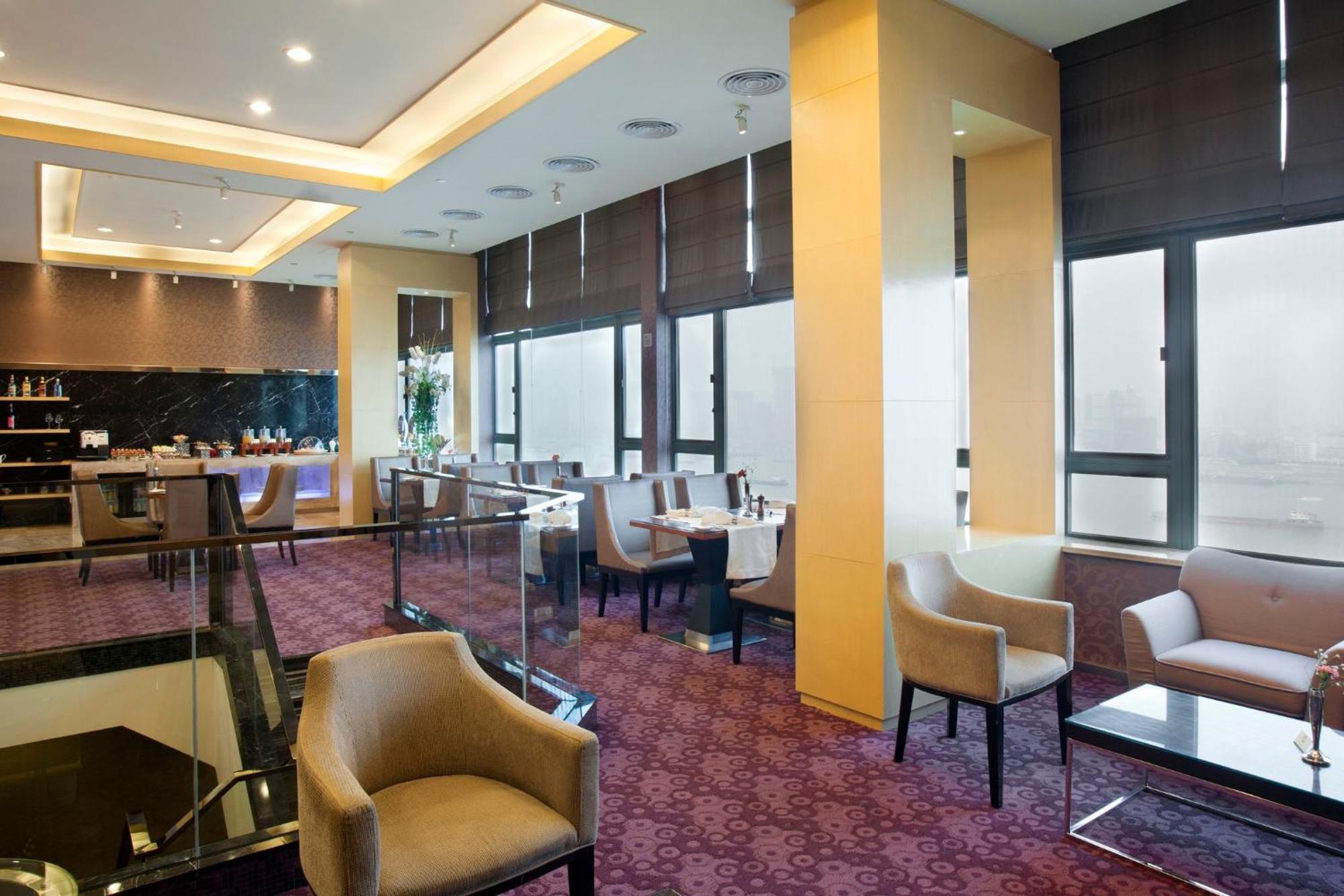 Holiday Inn Wuhan Riverside By Ihg Exterior photo